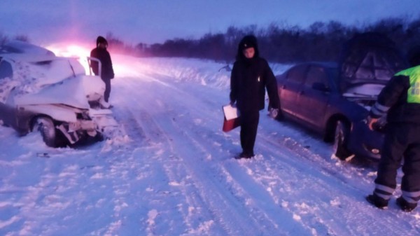 Девушка и 10-летний ребенок погибли в ДТП в Челябинской области