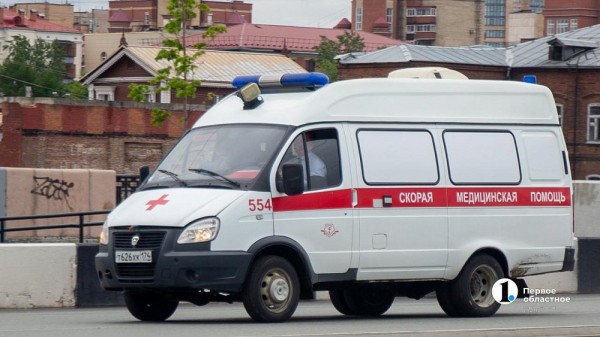 В Челябинске самокатчик сбил велосипедиста на пешеходном переходе