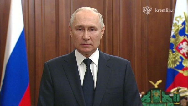 Владимир Путин поблагодарил россиян за сплоченность перед угрозой мятежа